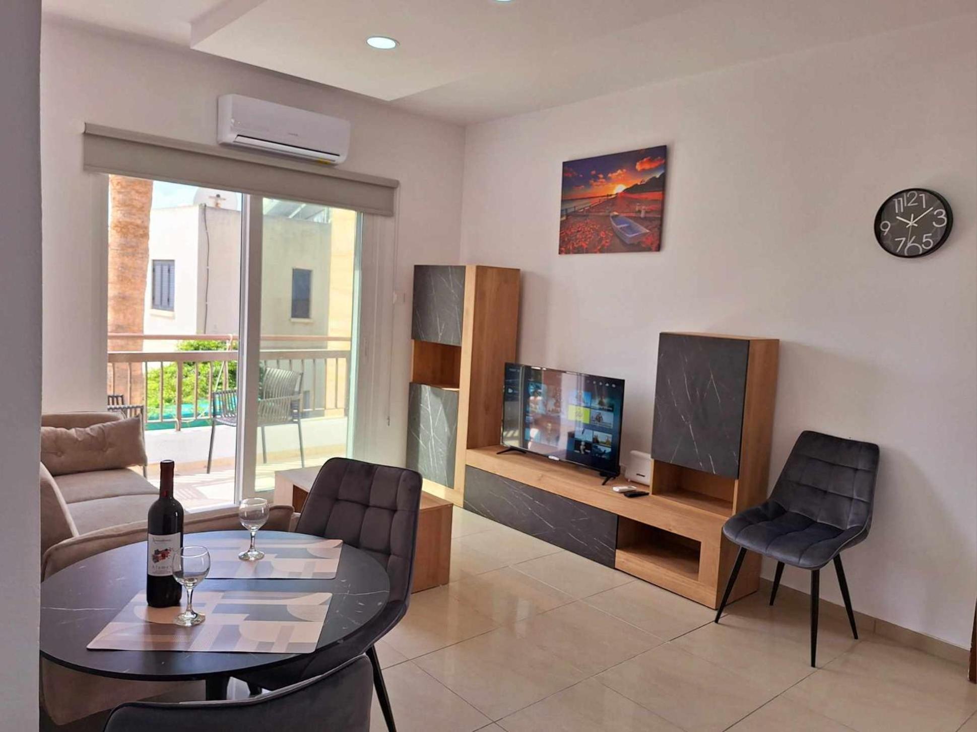 Stylish Apt Kato Paphos Close To Beach & Vibrant Harbor Life 외부 사진