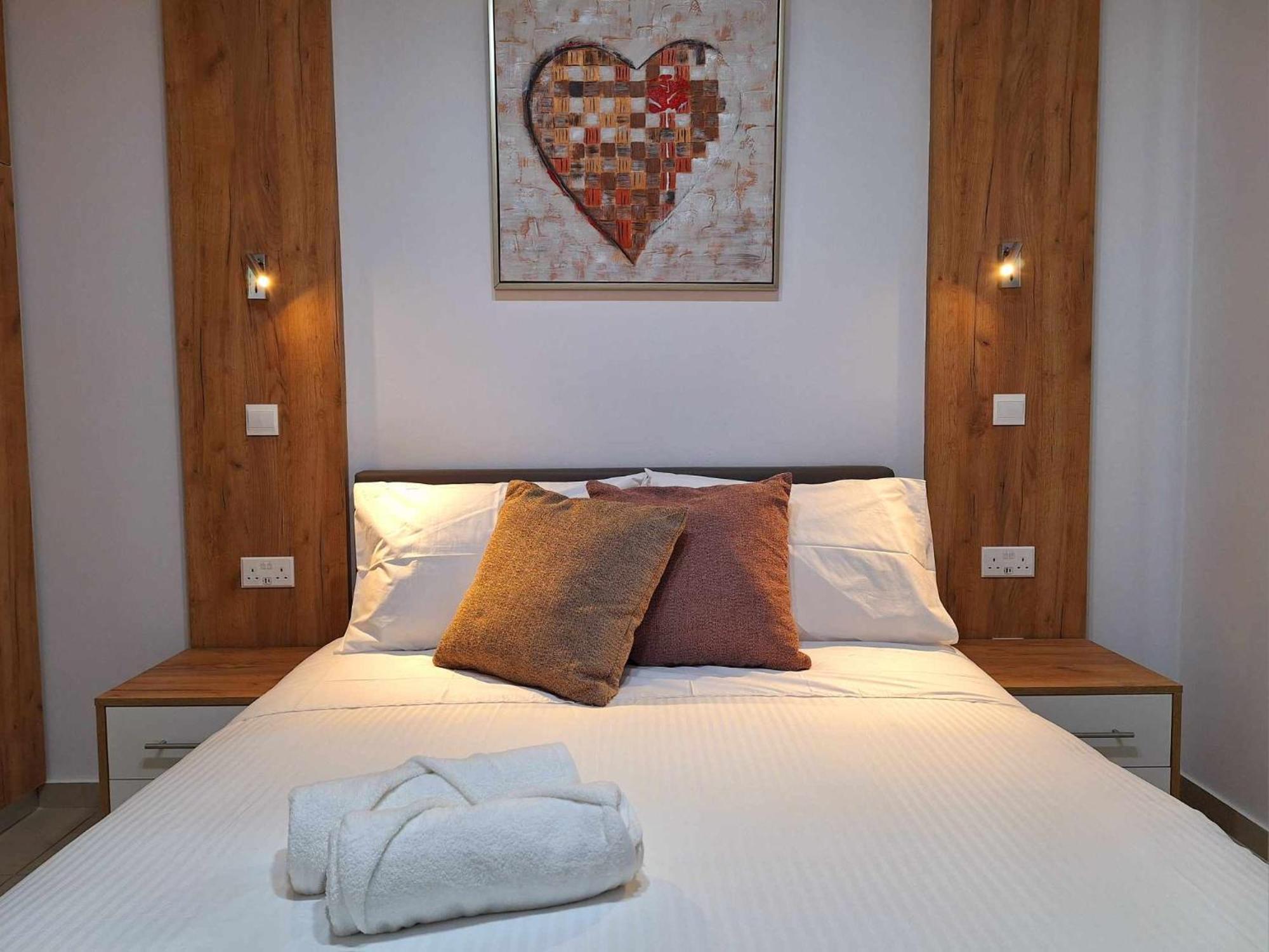 Stylish Apt Kato Paphos Close To Beach & Vibrant Harbor Life 외부 사진
